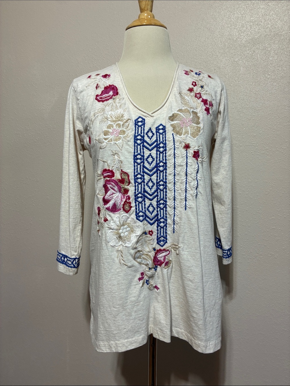 Caite Small Cotton Embroidered Boho 3/4 Sleeve Vneck Tunic Top Floral Aztec